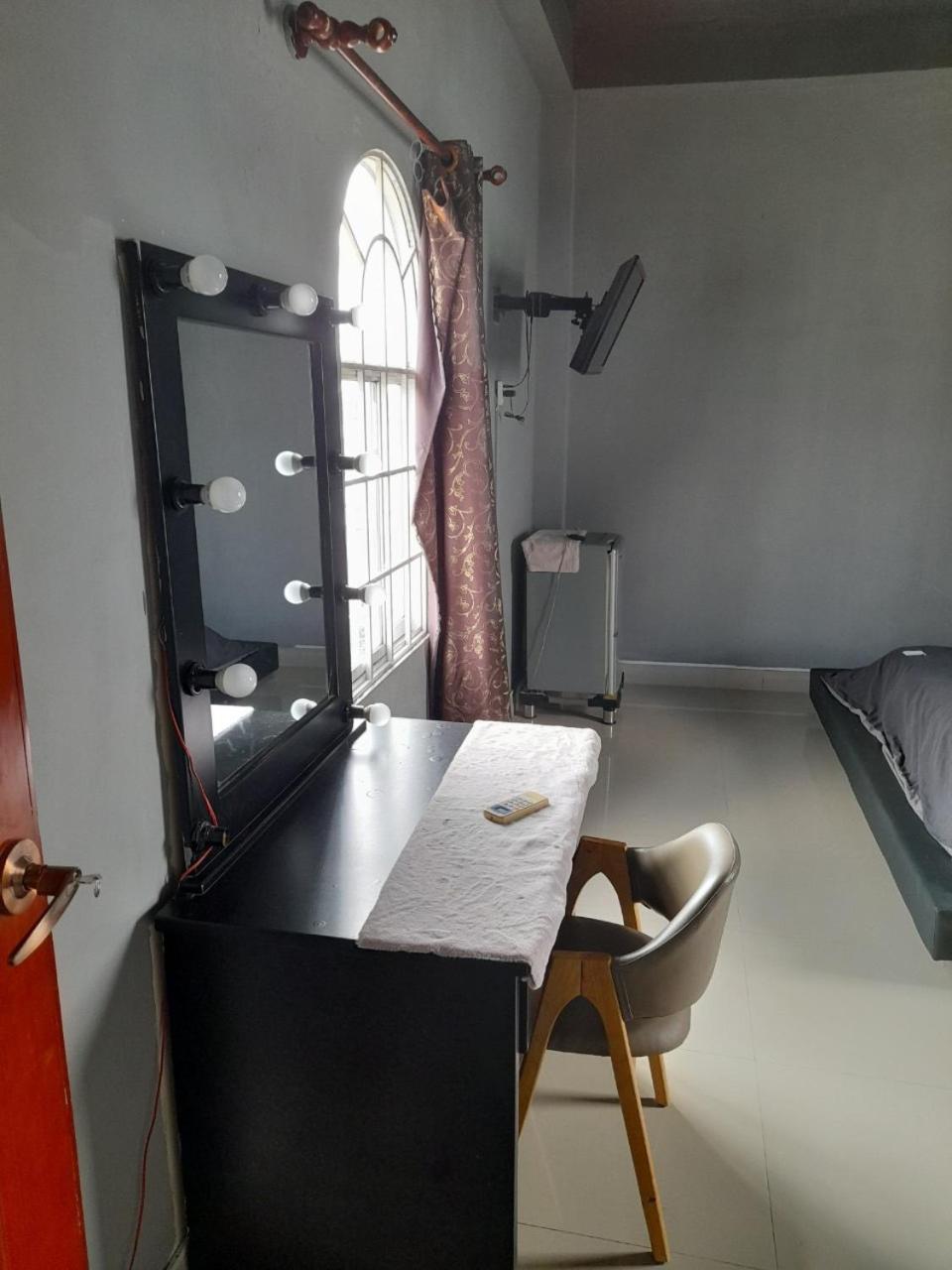 Nha Yen 1 Bed 2 Beds Hotel Homestay Hostel Кантхо Экстерьер фото